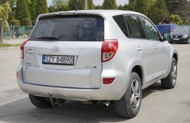 Toyota RAV 4 III 2.2 Diesel 177 KM. 2006 r 4X4 skóra tempomat hak - Zdjęcie 5