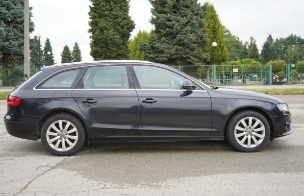 Audi A4 B8 2.0 TDI Common Rail143 KM 2009 r skóra, nawi, tempomat, klimatronik, bez korozji - Zdjęcie 5