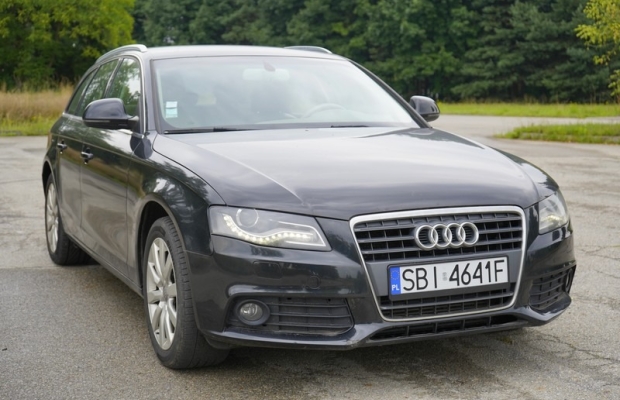 Audi A4 B8 2.0 TDI Common Rail143 KM 2009 r skóra, nawi, tempomat, klimatronik, bez korozji - Zdjęcie 6