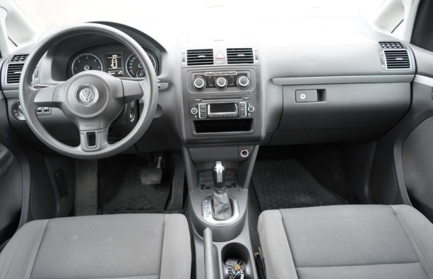 VW Touran 1.6 TDI 105 KM. Automat 2015 r oryginalny lakier - Zdjęcie 7