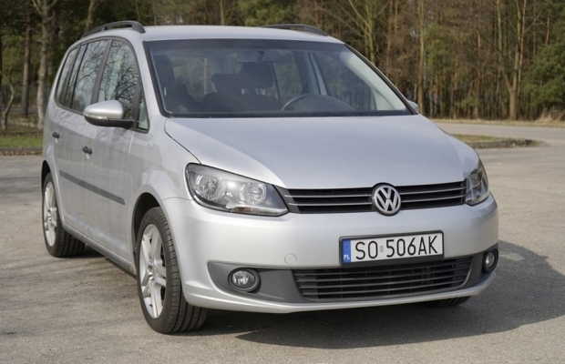 VW Touran 1.6 TDI 105 KM. Automat 2015 r oryginalny lakier - Zdjęcie 3
