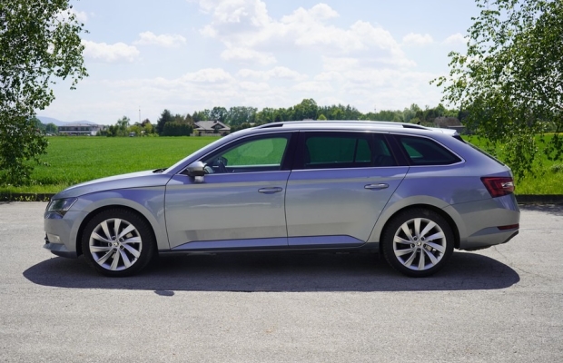 Skoda Superb III 2.0 TDI 190 KM. 4X4 automat 2017 r nawi skóra klimatronik radar 48700 zł netto +Vat od faktury - Zdjęcie 3