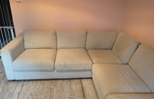 Sprzedam kanapę narożną 5 osobową - Zdjęcie 1