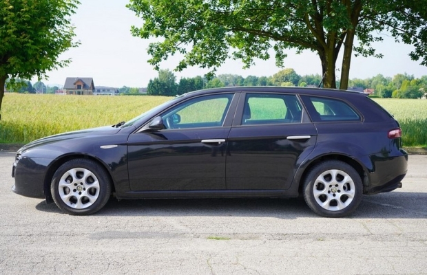 Alfa Romeo 159 1.9 JTD 150 KM. 2008 r z Włoch ZERO KOROZJI niski przebieg 200 tys. km. - Zdjęcie 2