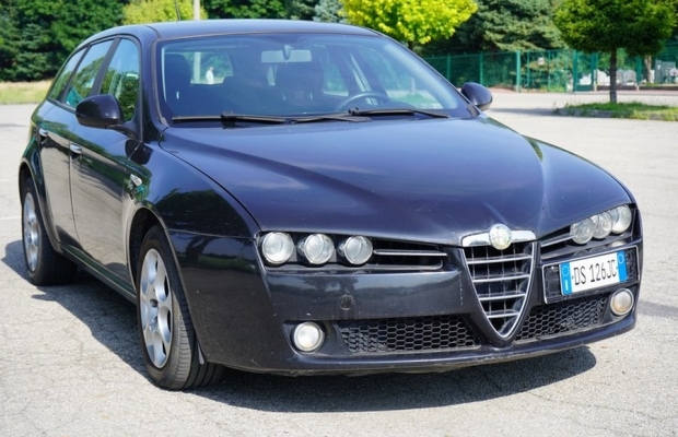 Alfa Romeo 159 1.9 JTD 150 KM. 2008 r z Włoch ZERO KOROZJI niski przebieg 200 tys. km. - Zdjęcie 6