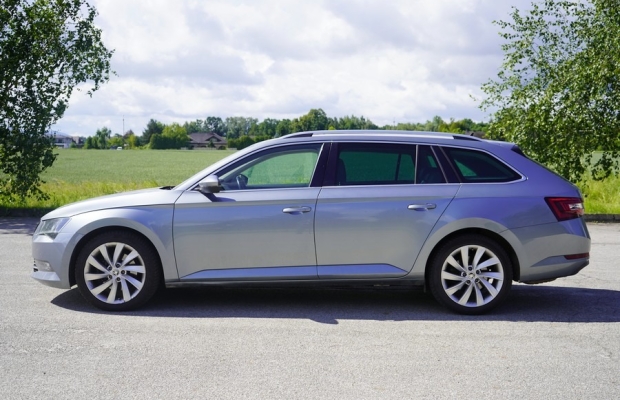 Skoda Superb III 2.0 TDI 190 KM. 4X4 automat 2017 r nawi skóra klimatronik radar faktura Vat marża - Zdjęcie 3