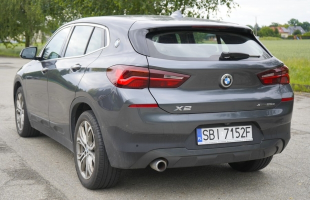 BMW X2 1.5 Hybryda Plug-in 220KM X-drive 4x4 2021r automat oryginalny - Zdjęcie 3