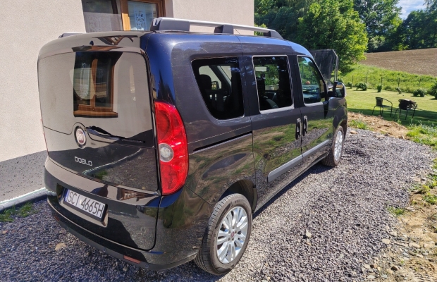 Sprzedam FIAT Doblo 1,6 Diesel 90KM - Zdjęcie 5