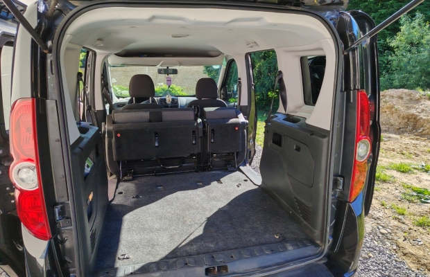 Sprzedam FIAT Doblo 1,6 Diesel 90KM - Zdjęcie 3