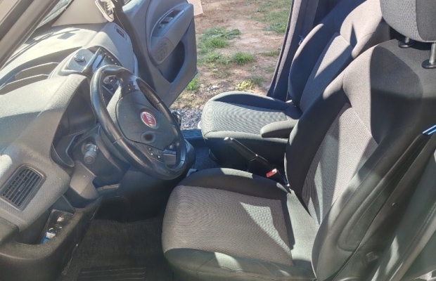 Sprzedam FIAT Doblo 1,6 Diesel 90KM - Zdjęcie 9
