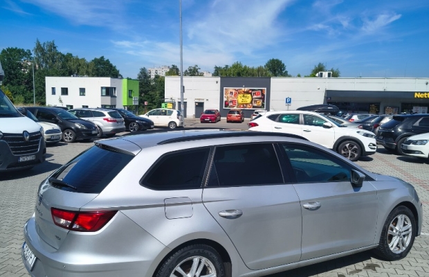 Seat Leon 1.6 TDI 2017 Kombi | Polski salon | Bez wkładu | Tempomat - Zdjęcie 3