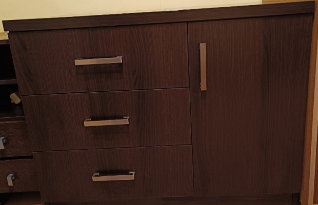 sprzedam komodę 100 x 58 x 80 - Zdjęcie 1