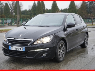 Zdjęcie: Peugeot 308 1.2 110 KM benzyna 2015 r przebieg 105 tys. km nawi tempomat