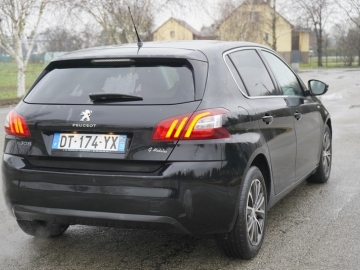 Zdjęcie: Peugeot 308 1.2 110 KM benzyna 2015 r przebieg 105 tys. km nawi tempomat