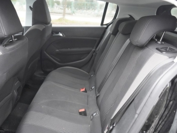Zdjęcie: Peugeot 308 1.2 110 KM benzyna 2015 r przebieg 105 tys. km nawi tempomat