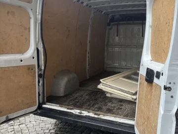 Zdjęcie: Kompleksowe usługi transportowe i przeprowadzkowe busem