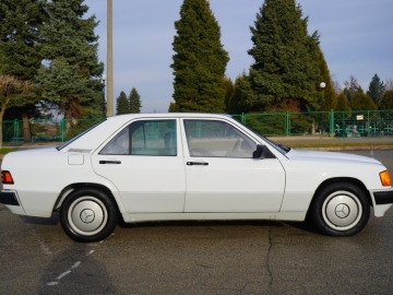 Zdjęcie: Mercedes 190 1.8 benzyna 109KM przebieg 194 tys km 1990r lub zamiana