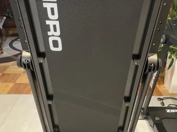 Zdjęcie: Bieżnia elektryczna Zipro Pacto – wynajem z dostawą Kraków i okolice