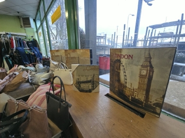 Zdjęcie: Wyprzedaż likwidacja sklepu kwiaty, biurka, antyki