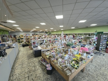 Zdjęcie: Wyprzedaż likwidacja sklepu kwiaty, biurka, antyki