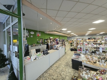 Zdjęcie: Wyprzedaż likwidacja sklepu kwiaty, biurka, antyki