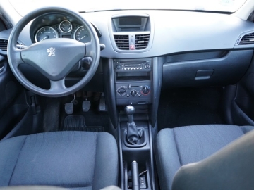 Zdjęcie: Peugeot 207 1.4 benzyna 88 km. 2006r klimatyzacja przebieg 150 tys. km. zadbany