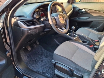 Zdjęcie: Fiat Tipo SALONOWY Klimatronic Parktronic Czarny Metalik Serwisowany Bezwypadkowy