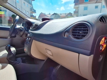 Zdjęcie: Renault Clio III Expression 1.2 16V 75KM Benzyna Klimatyzacja 5 drzwi Serwisowany Bardzo Ładny Kolor