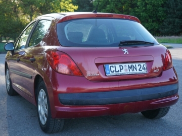 Zdjęcie: Peugeot 207 1.4 benzyna 88 km. 2006r klimatyzacja przebieg 150 tys. km. zadbany