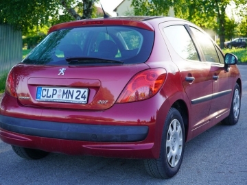 Zdjęcie: Peugeot 207 1.4 benzyna 88 km. 2006r klimatyzacja przebieg 150 tys. km. zadbany