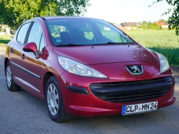 Zdjęcie: Peugeot 207 1.4 benzyna 88 km. 2006r klimatyzacja przebieg 150 tys. km. zadbany