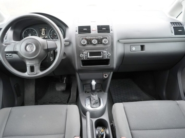 Zdjęcie: VW Touran 1.6 TDI 105 KM. Automat 2015 r oryginalny lakier