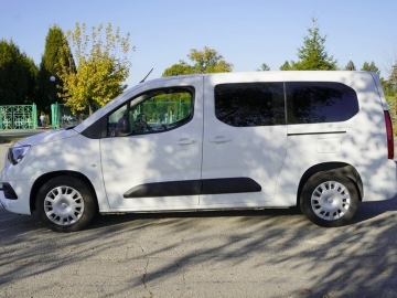 Zdjęcie: Opel Combo 1.2 110 KM. DŁUGI 2021 r polski salon nawigacja tempomat
