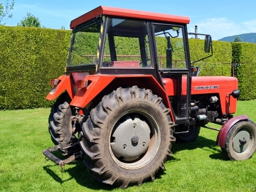 Zdjęcie: Ciągnik URSUS C-355