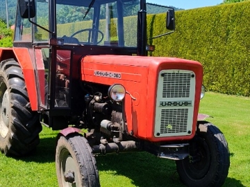 Zdjęcie: Ciągnik URSUS C-355