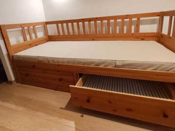 Zdjęcie: Łóżko drewniane "HEMNES"